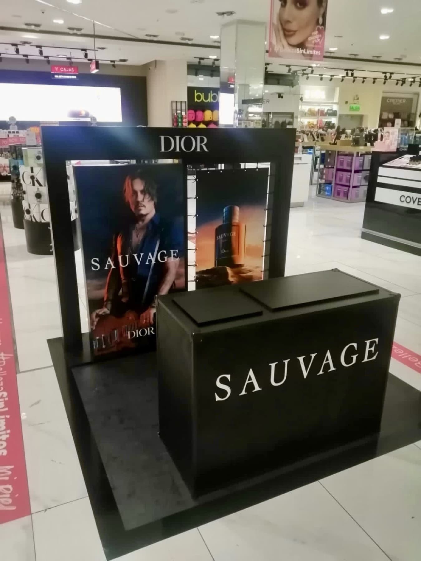 Exhibidor comercial para perfumería